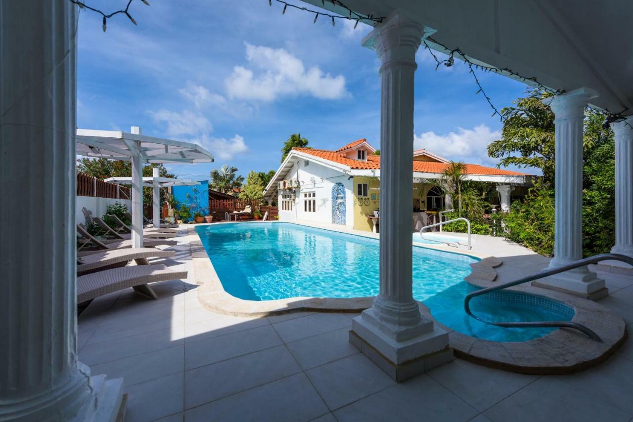Sunflower Villa Studios Palm Beach Extérieur photo